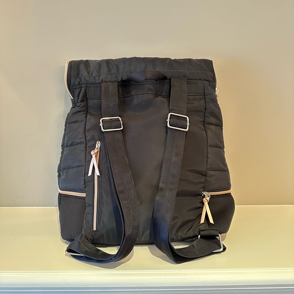 NWOT Stella and Dot Black Quilted Backpack - Picture 5 of 7